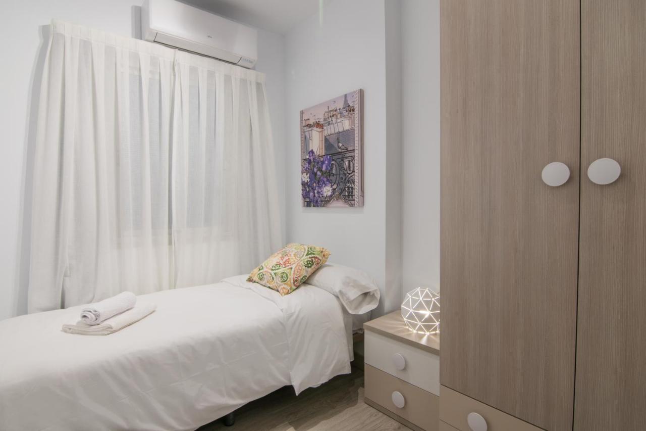 Tuguest Station 2 Apartment Гранада Екстериор снимка